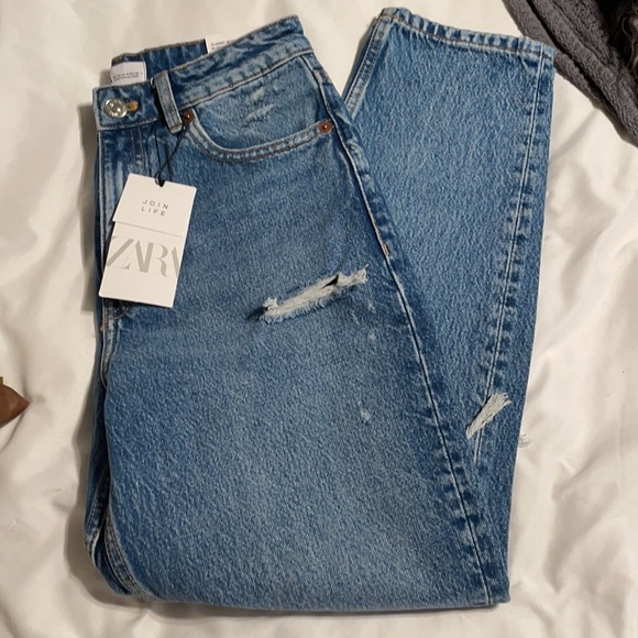 Zara Denim - Zara classic mom fit hi-rise ankle length size 4